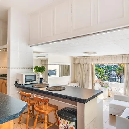 Sunny Oasis Getaway דירה *